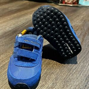 𝅺new balance runners